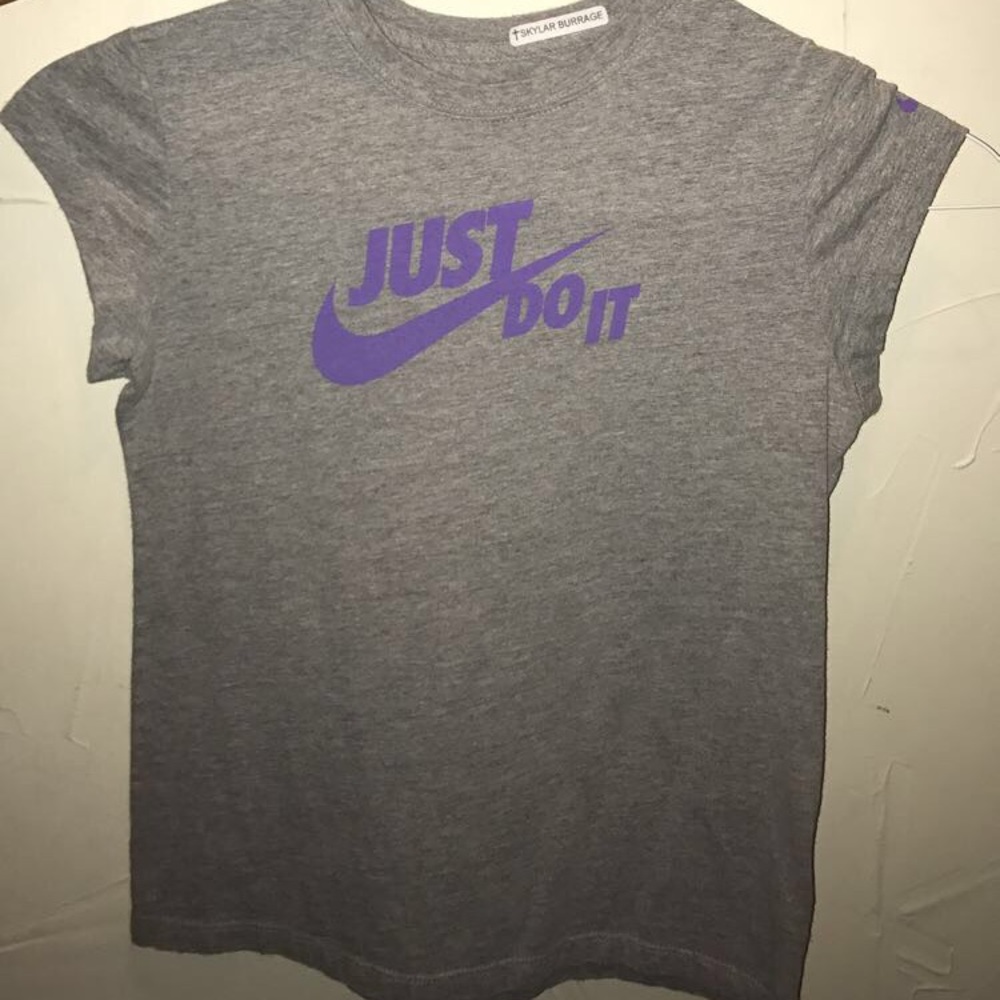 Nike t shirt